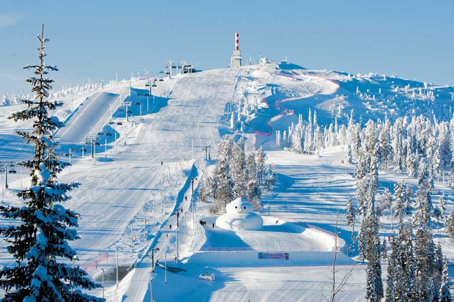De brede pistes van Ruka.
