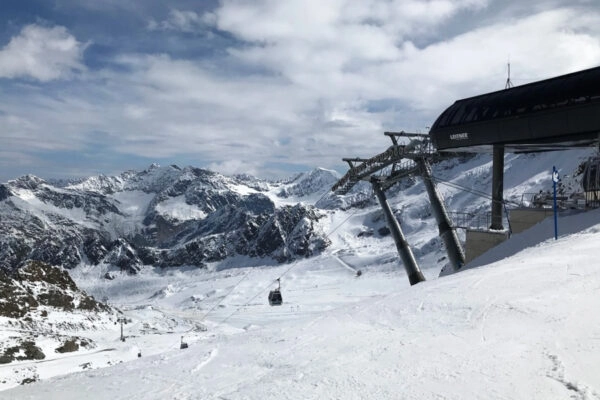Kaunertaler gletsjer bouwt nieuwe skilift en breidt skigebied uit