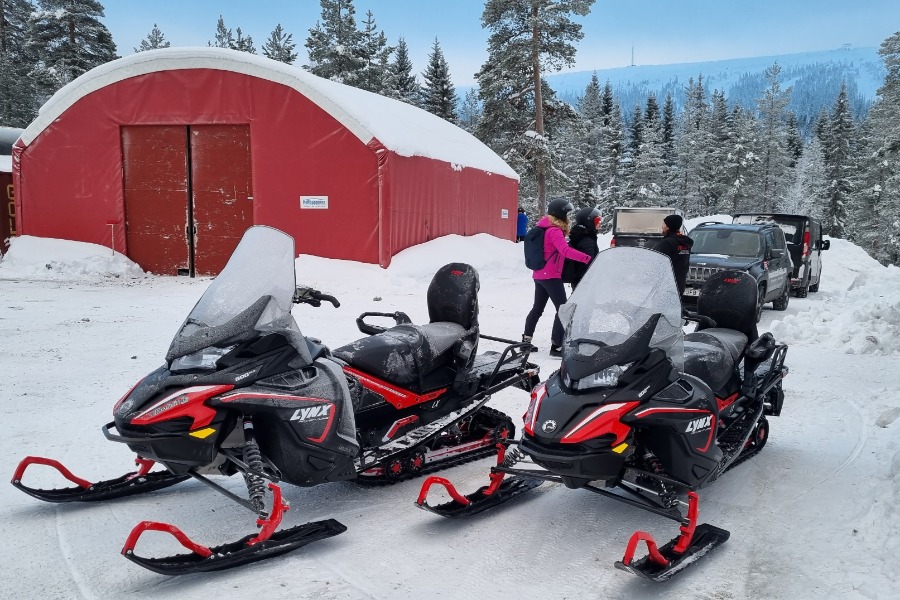 Sneeuwscootertocht Stöten