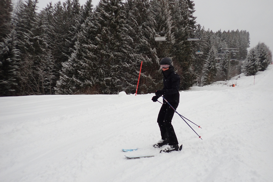 Veilig de piste op dankzij geïntegreerde MIPS technologie.