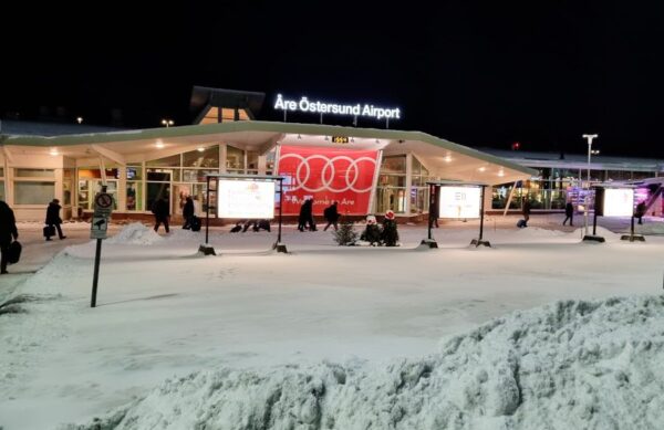 Op Are Östersund Airport ligt al een flink pak sneeuw.