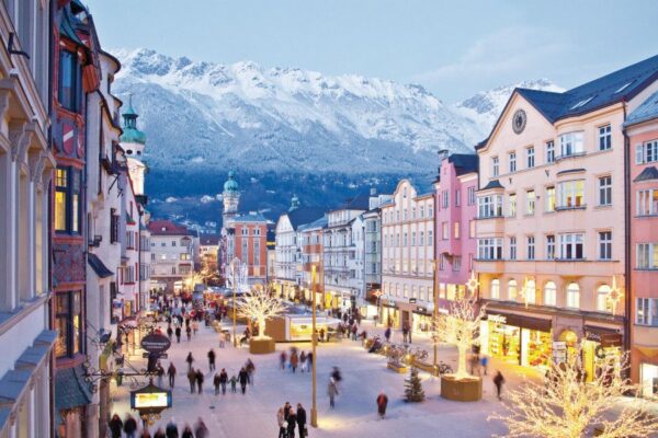 Kerstmarkt Maria-Theresien-Strasse (Foto: Innsbruck Tourismus | Christof Lackner)