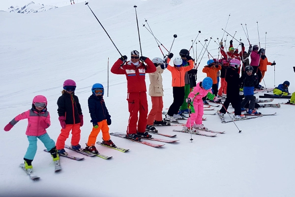 skiles tijdens Kids Ski Week in Tignes