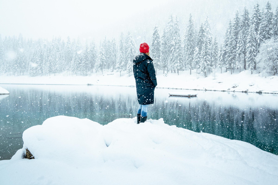 Winterwandelen langs meren en lantaarns © Philipp Ruggli