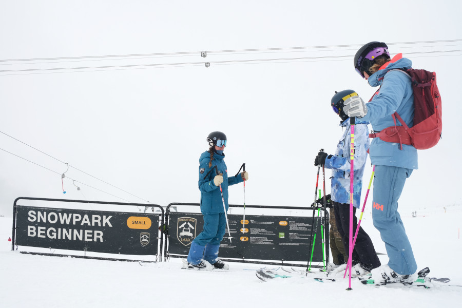 We kregen een introductie in het freestylen in Laax