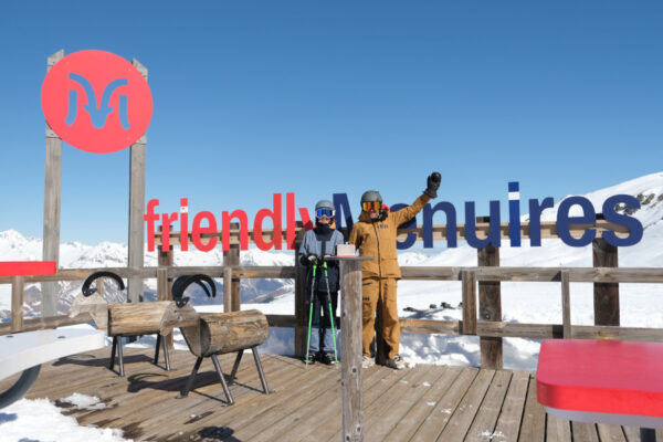 LIVE in Les Menuires ligt nog sneeuw genoeg en zijn de liften open tot 17 april
