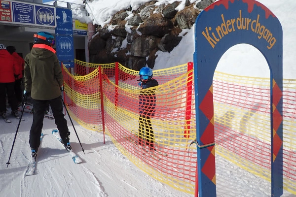Speciale ingang bij de skilift in kindvriendelijk Obertauern