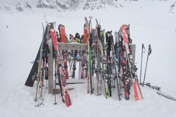 Besparen op kosten voor online skiverhuur