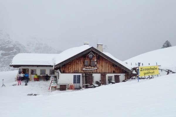 Hutje in sneeuw
