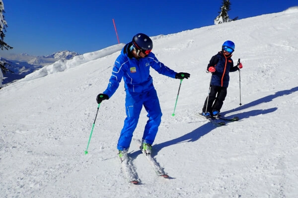 Leer beter skiën met deze simpele skioefeningen voor kinderen