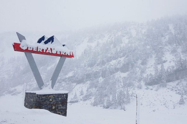 Wintersport in het sneeuwzekerste skigebied in Oostenrijk