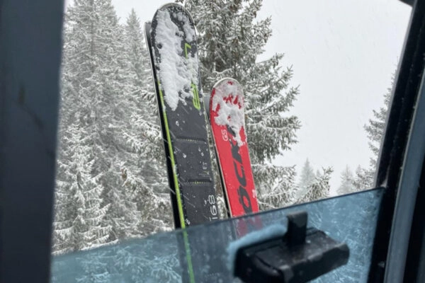 sneeuw-vanuit-skilift-groot