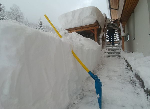 Volgende dump onderweg naar Oostenrijk - nog 80 cm sneeuw verwacht