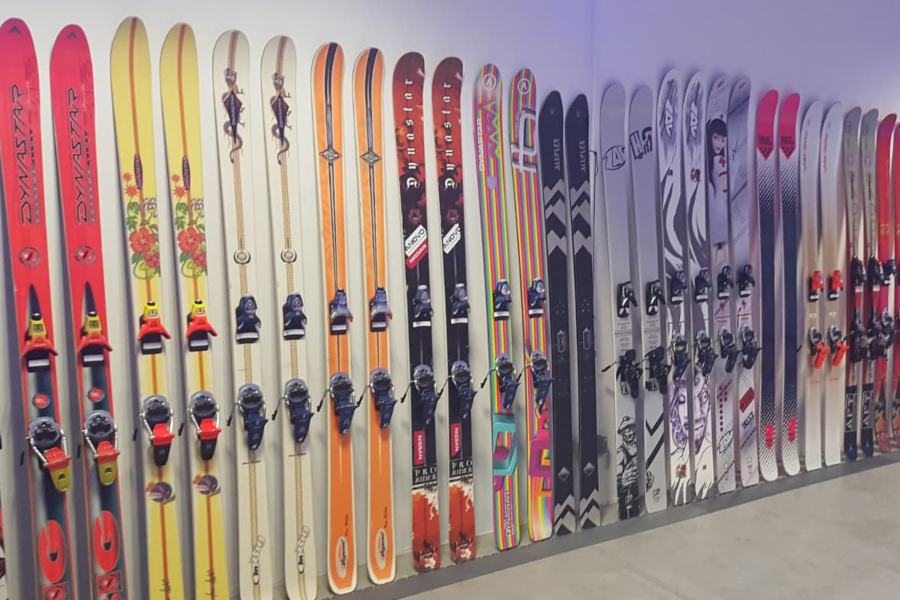 Tweedehands ski kopen: hier moet je op letten