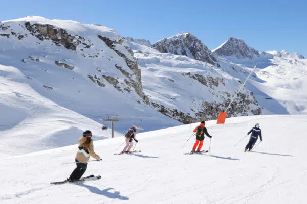 Eerste keer wintersport? Ga slim op pad met UCPA